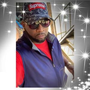 Meet your Posher, Lawrence